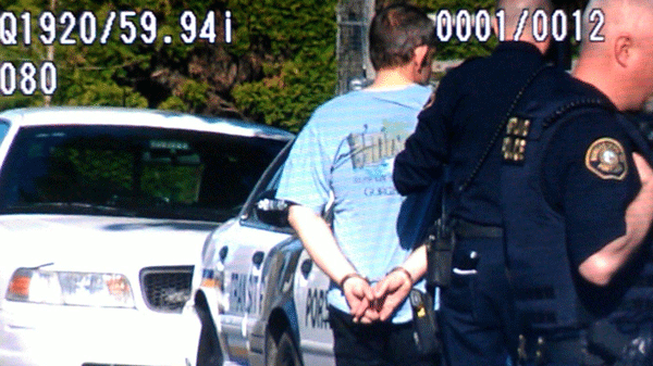 Armed robbery suspect arrested after NE Portland chase | kgw.com