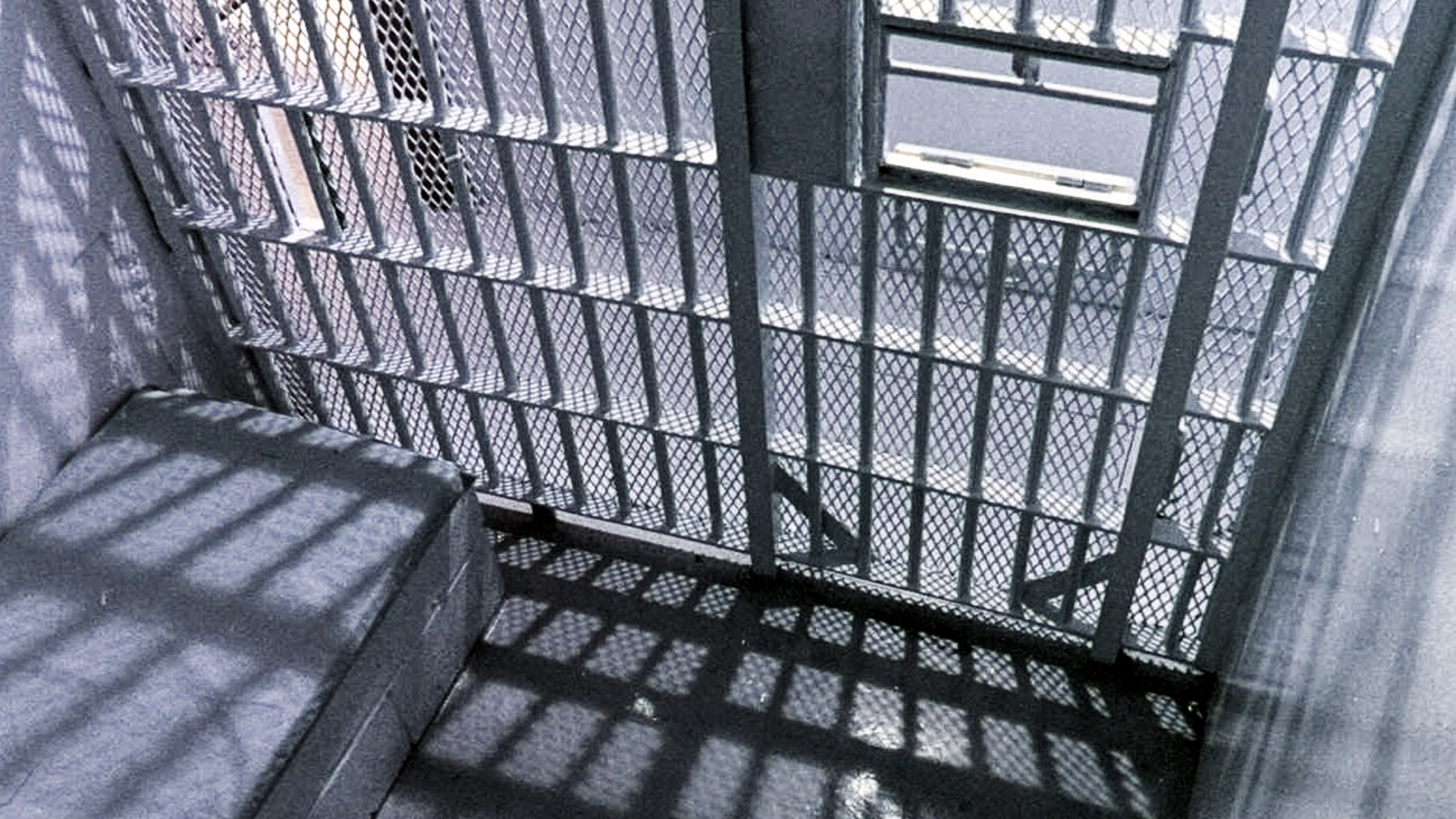 Gresham couple charged with sexually abusing babysitter