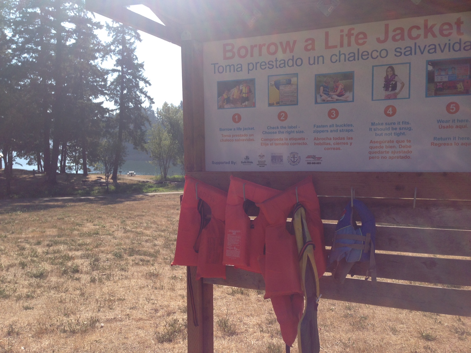 Group taking life jacket donations for Hagg Lake
