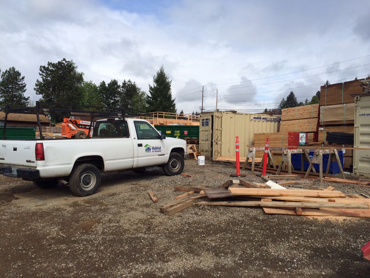 Lumber company donates new tools to Habitat for Humanity after theft