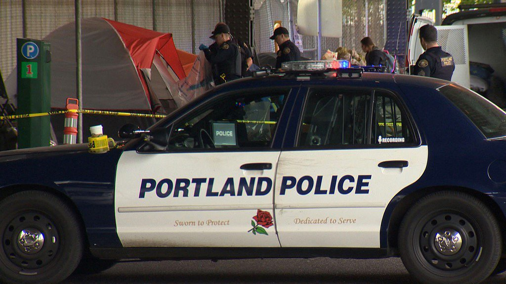 Suspect Loose After Stabbing 2 People In Downtown Portland | Kgw.com