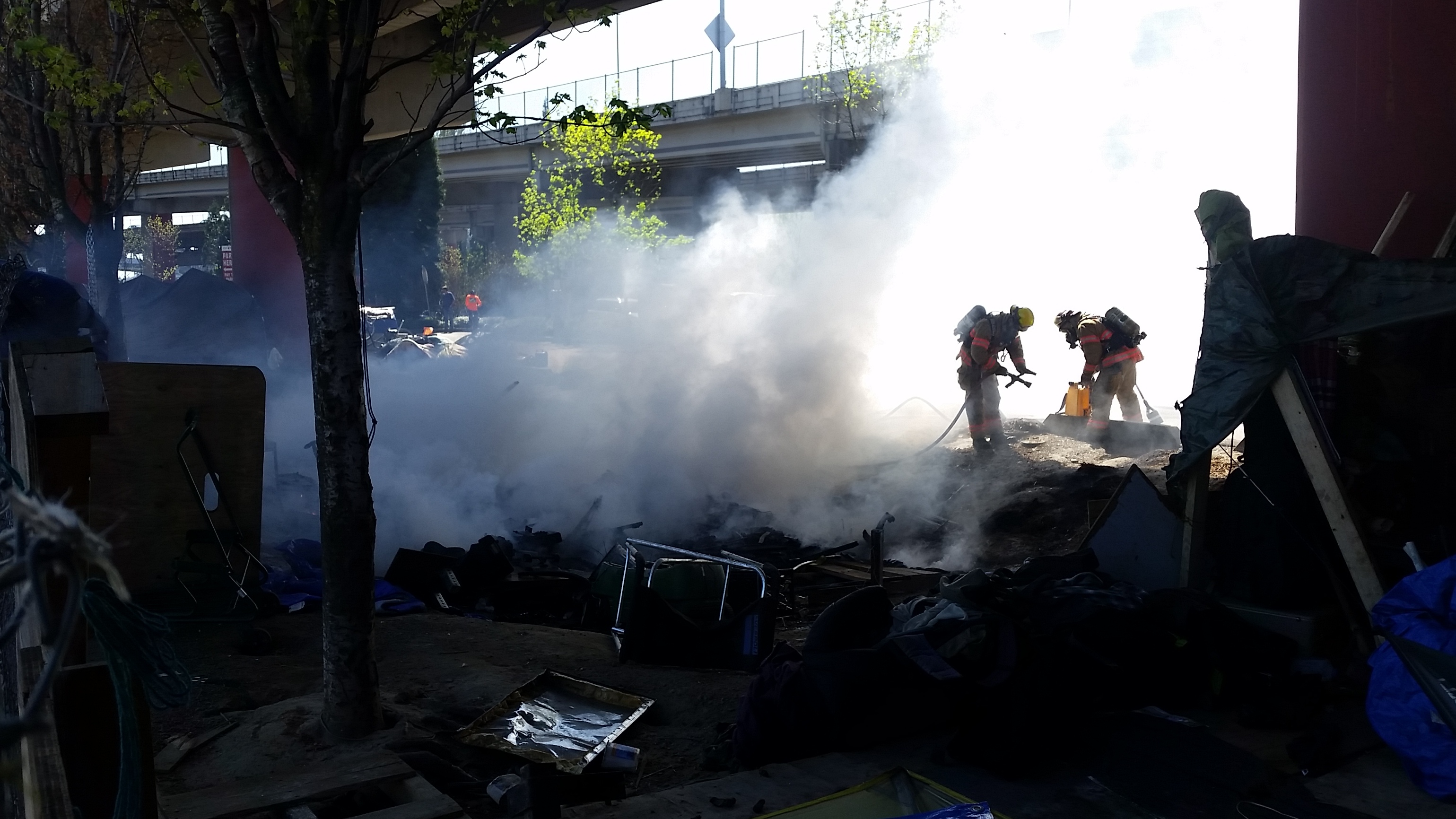 No injuries in fire at Southeast Portland homeless camp