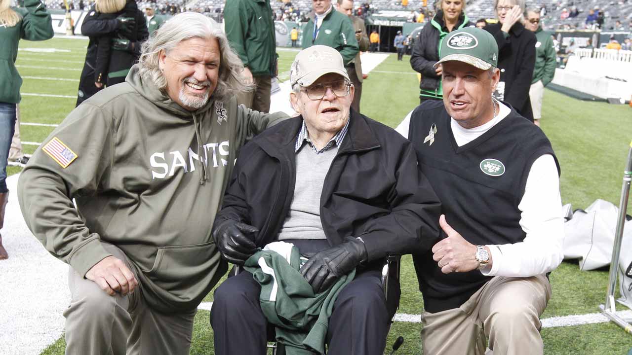 Former Eagles coach, sharp-tongued defensive guru Buddy Ryan dies