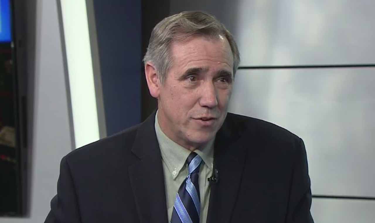 Oregon's Democratic senators stand ready to block Gorsuch