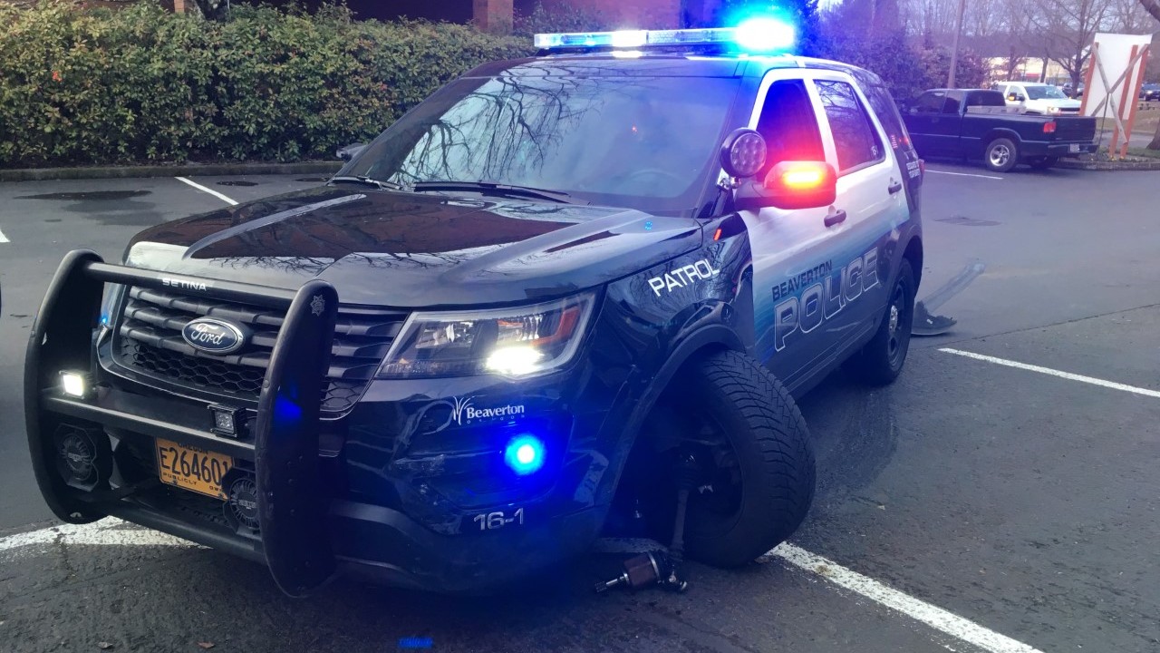 Bank fraud suspects lead police on chase in Beaverton | kgw.com