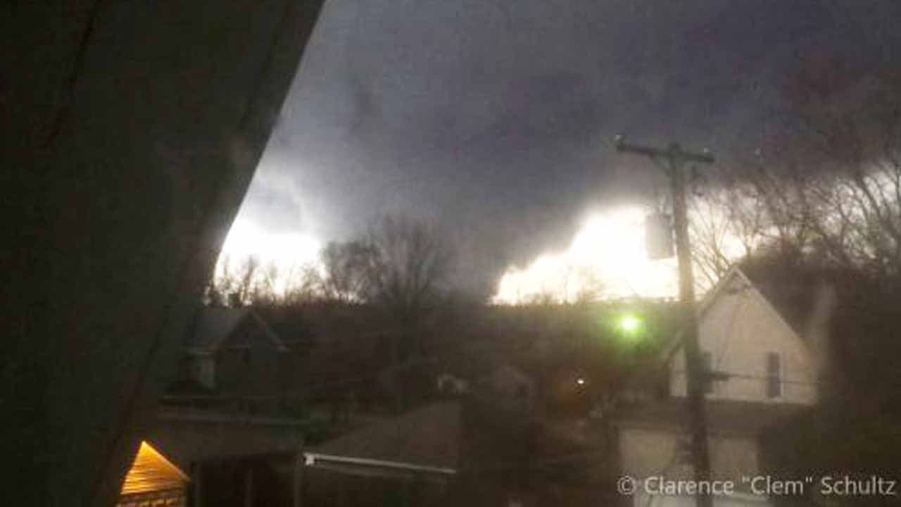 Ill. man records video of tornado that killed his wife | kgw.com