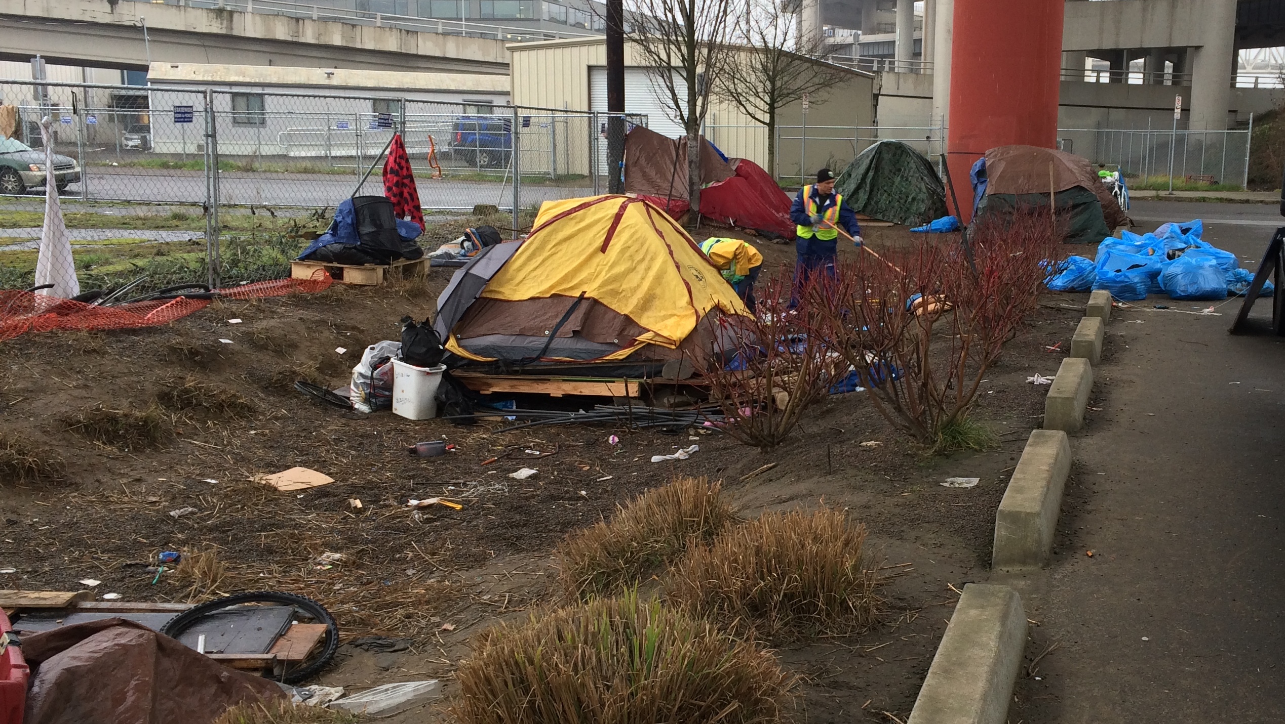 Needles, trash, graffiti surge in downtown Portland | kgw.com